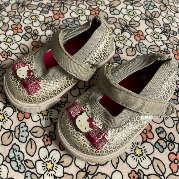 Keds Charmy Crib Infant Hello Kitty Sneaker-Size 1 mo- Great used condition - Picture 5 of 9